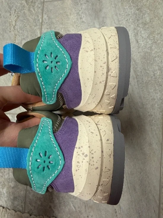 NWT Flower Mountain Wave Sneakers - Yellow Multi women’s size 8/ 39 - Picture 5 of 8